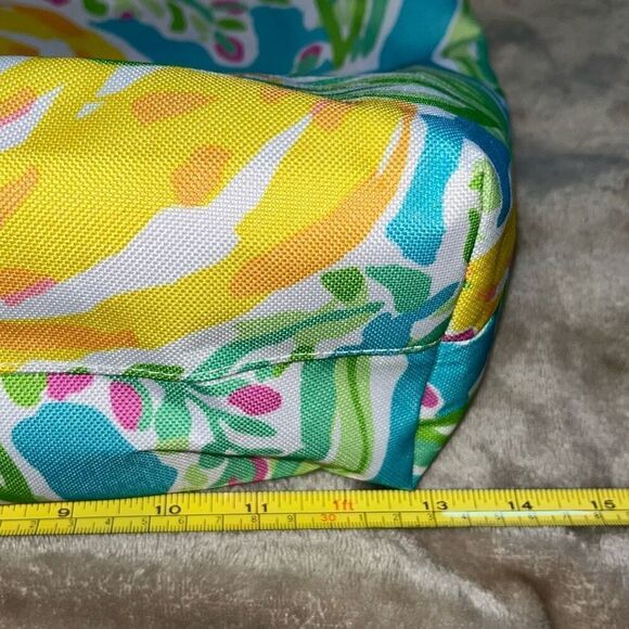 Lilly Pulitzer for Estee Lauder Tropical Print Lemons Shopping Beach Tote Bag - Picture 3 of 8